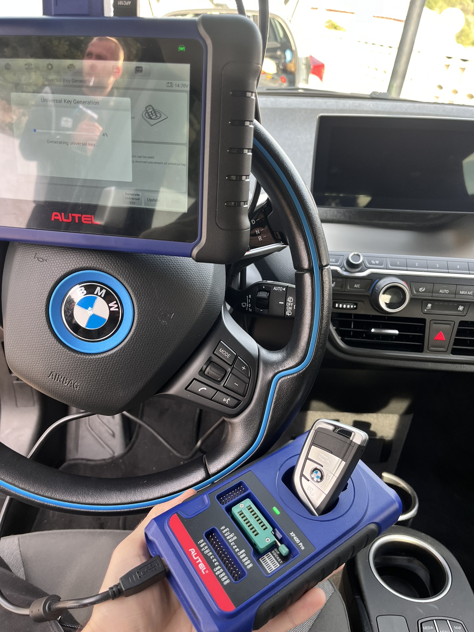 Programacion de llave BMW i3 con Autel — KKKEY Benidorm